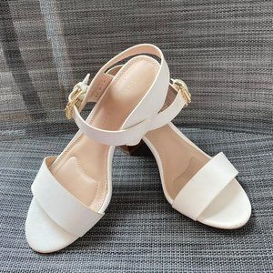 Kelly & Katie WHITE STRAPS BLOCK HEELED SANDAL